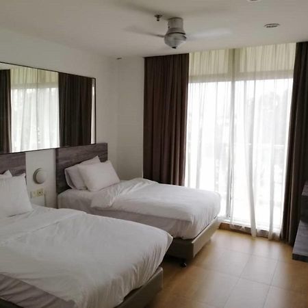 Tropical Hotel Kota Damansara Buitenkant foto