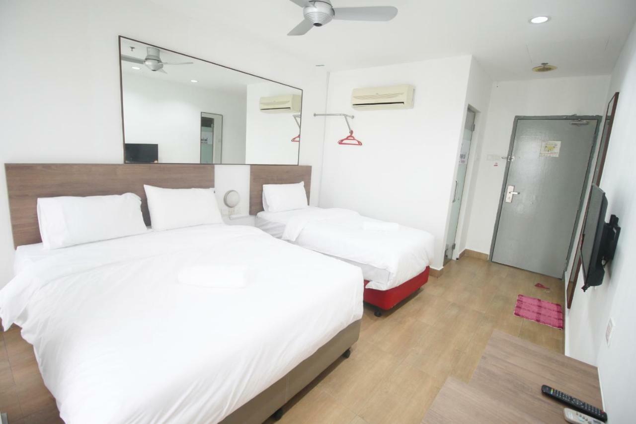 Tropical Hotel Kota Damansara Buitenkant foto