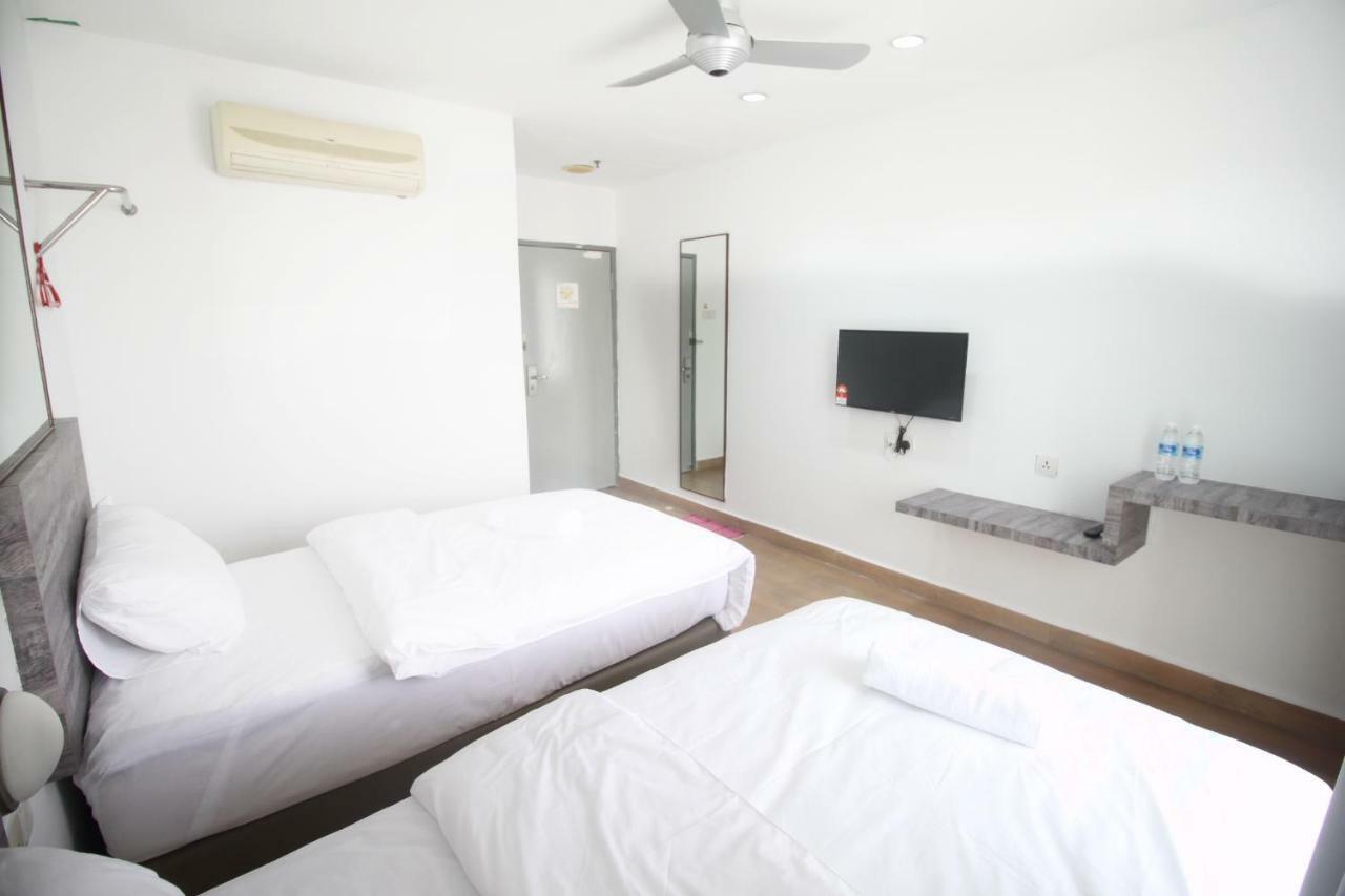 Tropical Hotel Kota Damansara Buitenkant foto