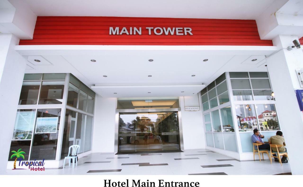 Tropical Hotel Kota Damansara Buitenkant foto